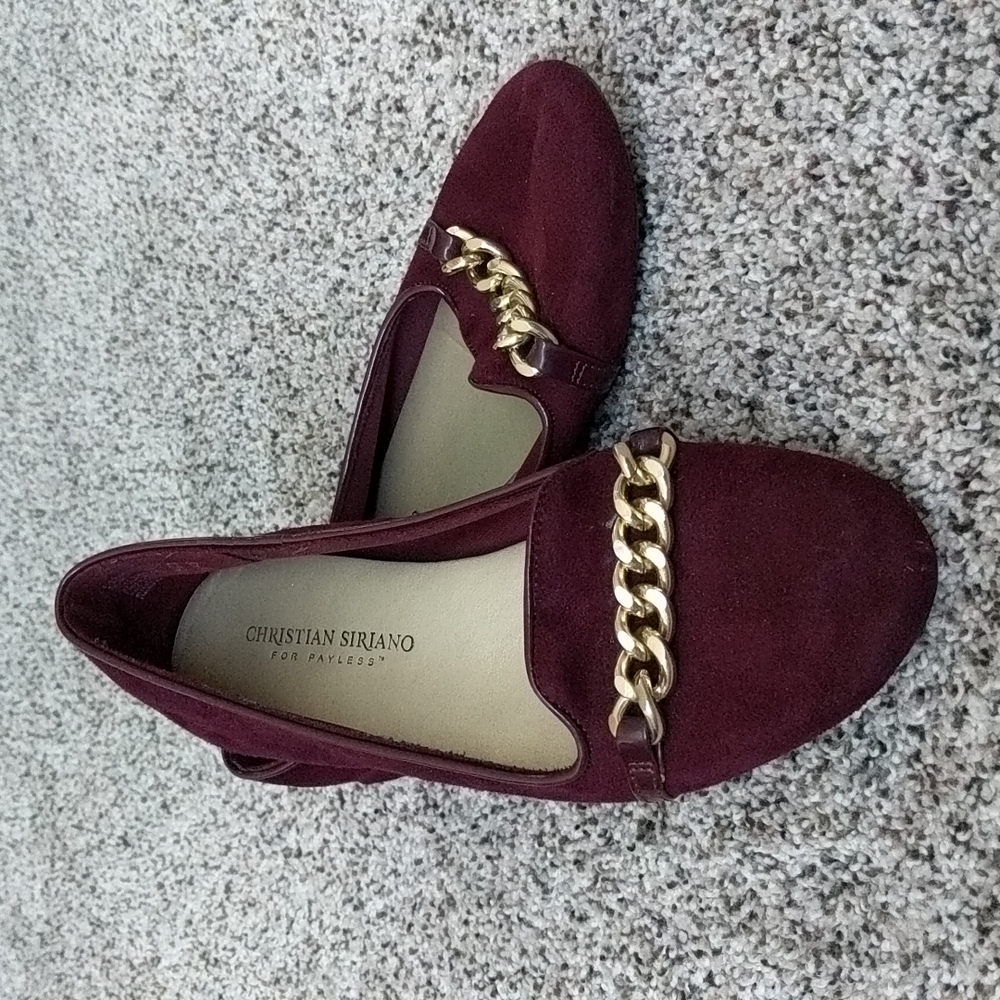Women's maroon loafers with gold chain detail
